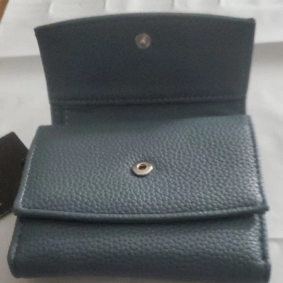 Tahari NWT Elia Trifold RFID Slate Blue Mist Wallet with Silver Hardware - Picture 4 of 5